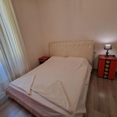 Room In The City Center - Stanza In Centro Citta ميلان المظهر الخارجي الصورة