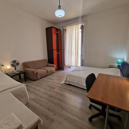 Room In The City Center - Stanza In Centro Citta ميلان المظهر الخارجي الصورة
